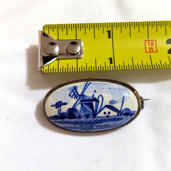 Vintage Delft Holland Windmill Ceramic Pin - Picture 2 of 3